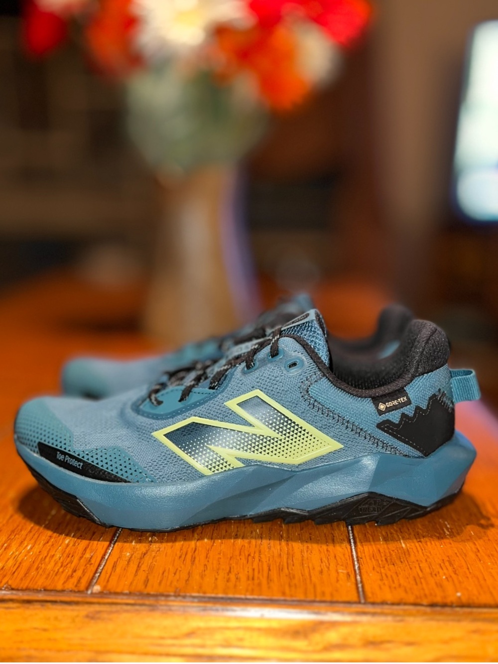 New Balance DynaSoft Nitrel V6 Trail Running Shoes Womens US9 EU40.5 Mens 7.5